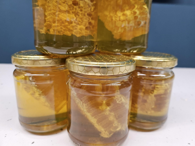 Raw Irish Summer Blossom (Chunk) Honey 255g