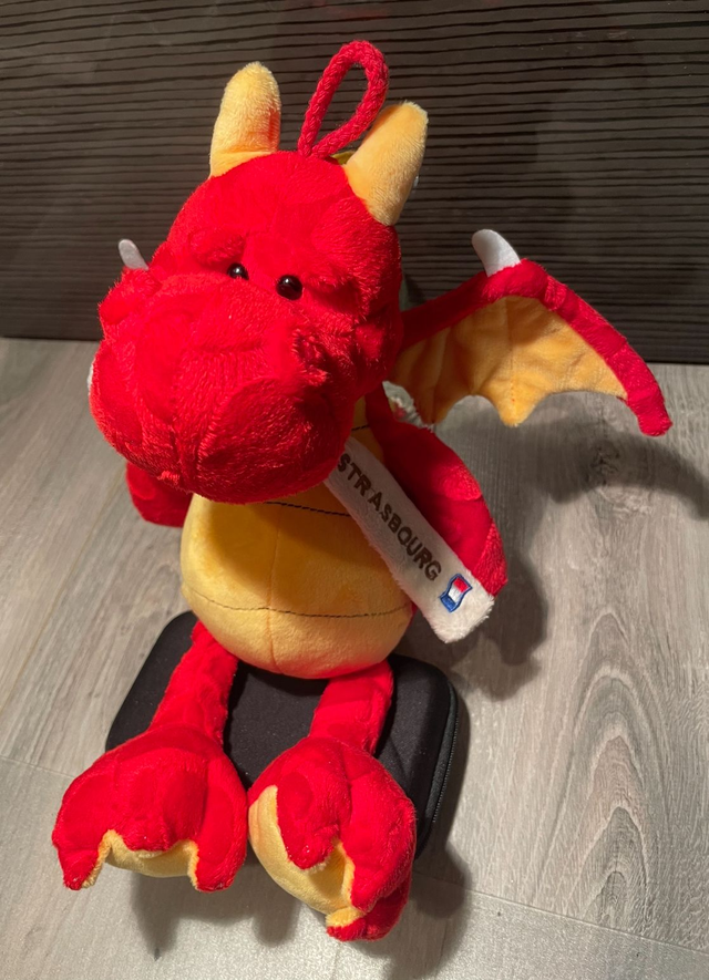 ELLIOTT le Dragon