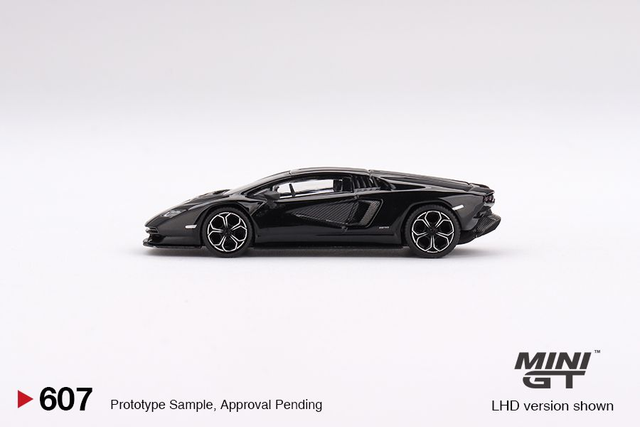 MGT00607 Mini GT 1/64 Lamborghini Countach LPI 800-4 Nero Maia (LHD)