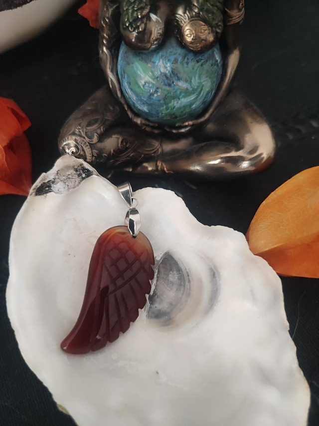 Pendentif aile cornaline 