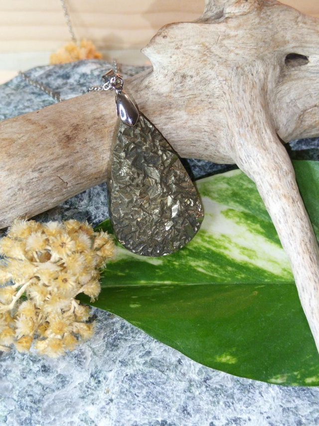 Pendentif pyrite 4x2cm
