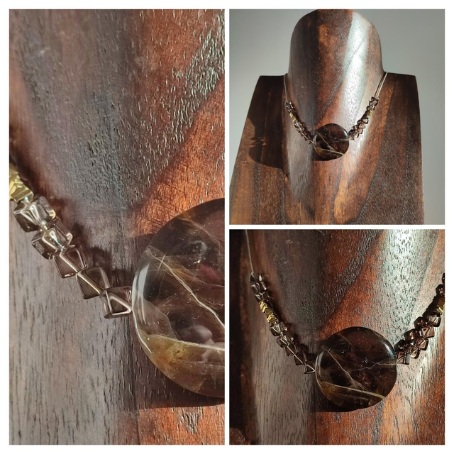 Ras du cou agate brune et verre fumé transparent monté sur fil de lin réglable avec chaîne d'extension, pièce unique 