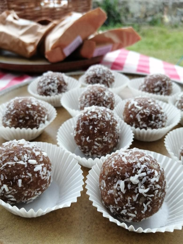 20 Raw Energy Balls To Order