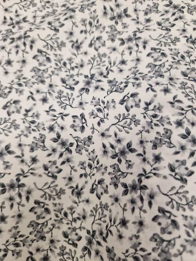 Algodon FLORES BLANCO Y NEGRO