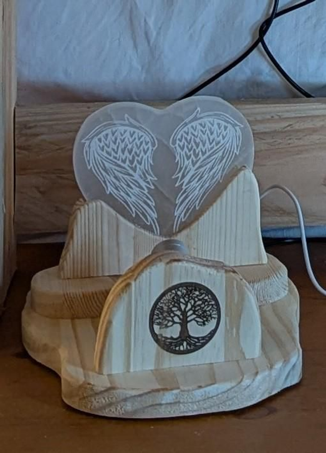 Projecteur cœur en Sélénite gravure Ailes d&#039;Ange 
