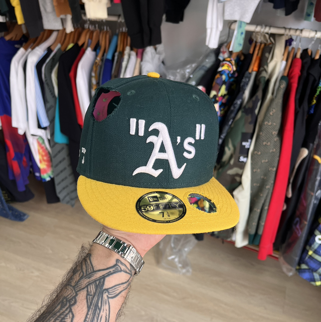 Off White X New era size 7 3/8 preowned
