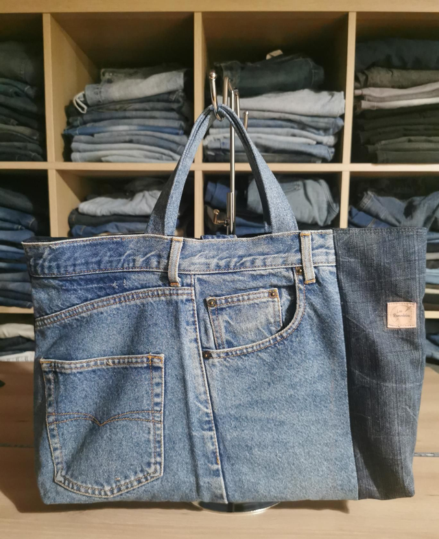 Sac attaché-case revisité # 135 - Poignées courtes et rangements structurés