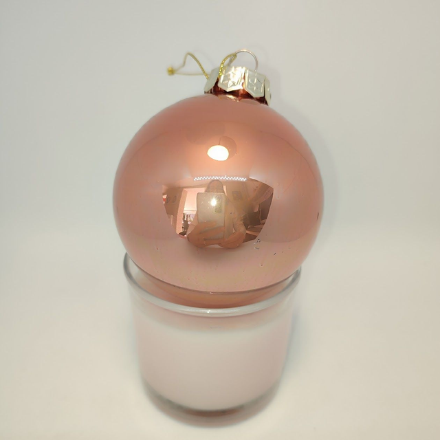 Boule de Noel en verre et son coffret cadeau