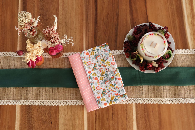 Papillon blanc - Rose à pois