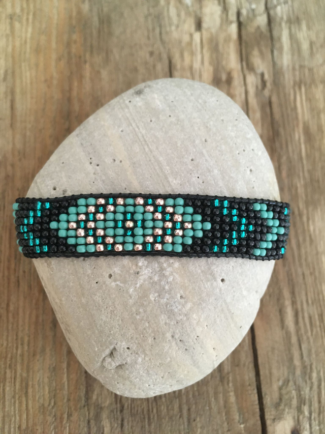 BRACELET EN PERLES