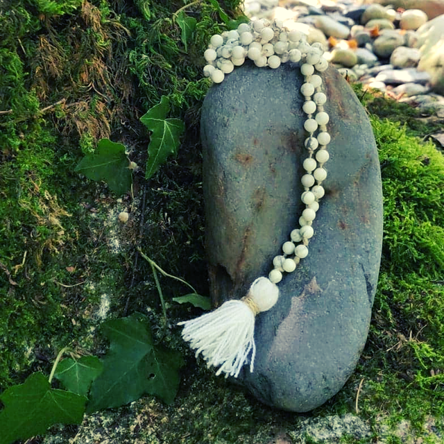  Howlite Malas 108 perles 6 mm