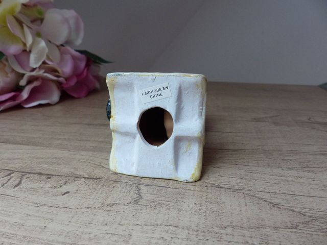 Figurine hibou en céramique sur un livre avec une cravate, oiseau lecteur savant, chouette cadeau enseignant collègue ami étudiant rentrée