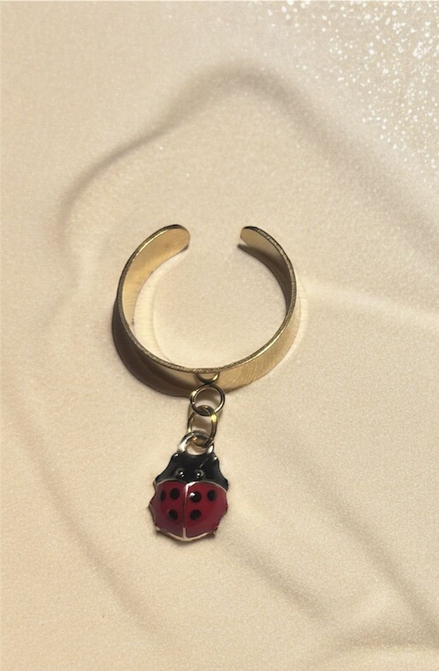 Bague pampille coccinelle doré 