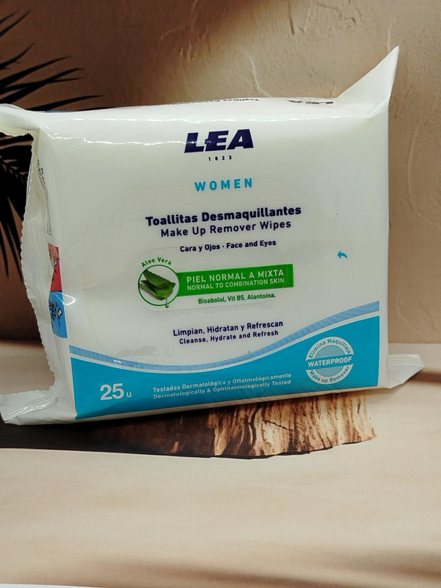 Lingettes démaquillantes Léa.