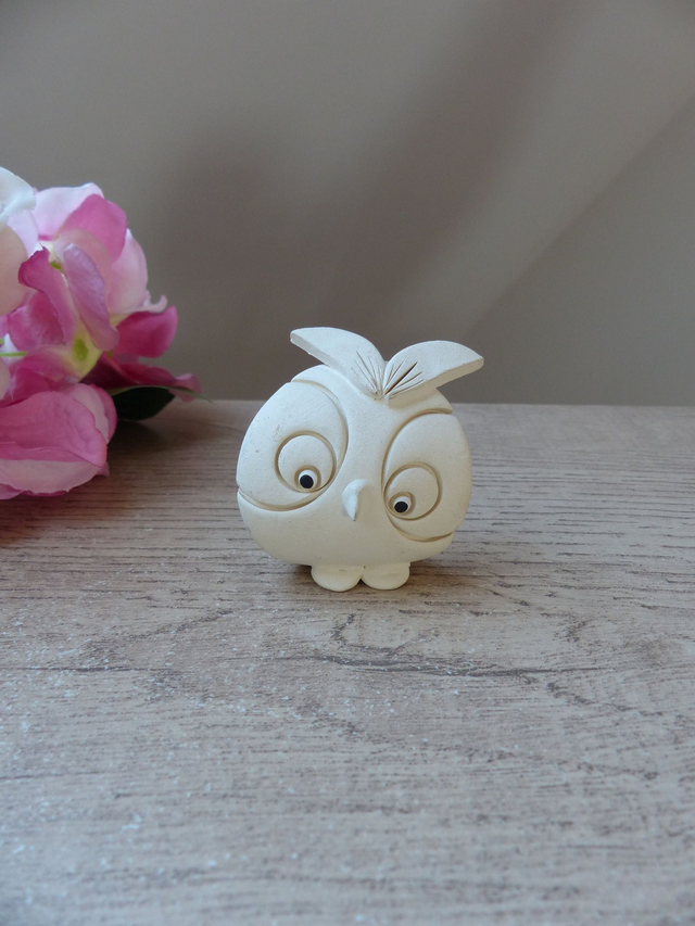 Figurine petit hibou blanc en plâtre fait main Cagayan, hibou miniature collection bébé animaux oiseaux chouettes, porte bonheur cadeau ami