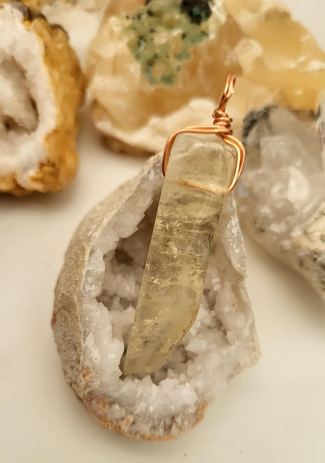 Morganite pendant -medium 