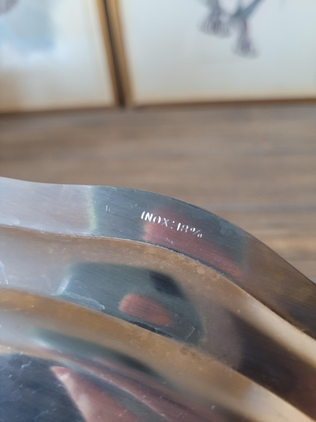 Saucière inox 18 % forme ovale, bords festonnés