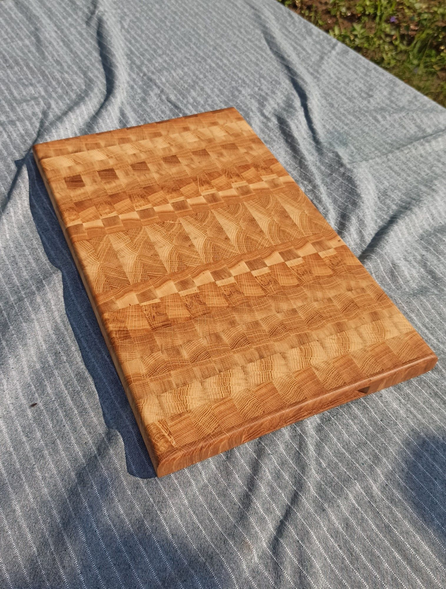 Z archiwum- Dębowa deska do krojenia typu „End Grain”  48,5x30 cm
