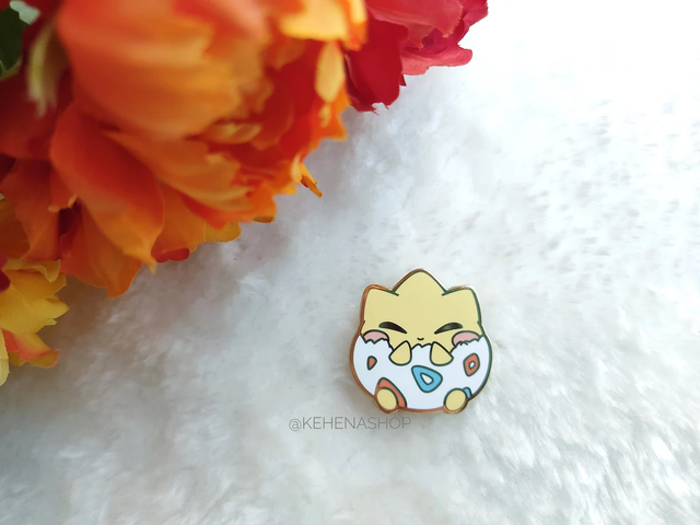 Togepi Hard Enamel Pin | Pokemon