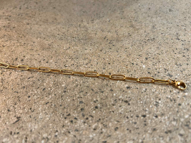 Paperclip 2 (small) Gold