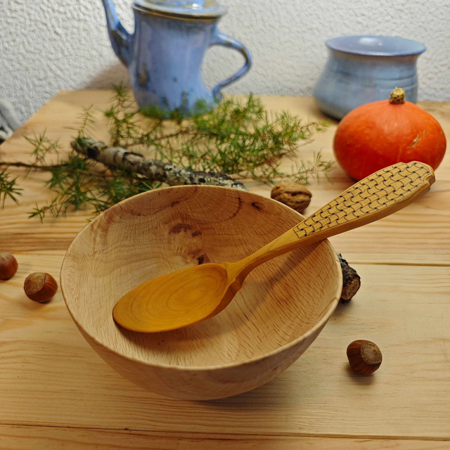 Cuillère en érable torréfié avec kolrosing-C363