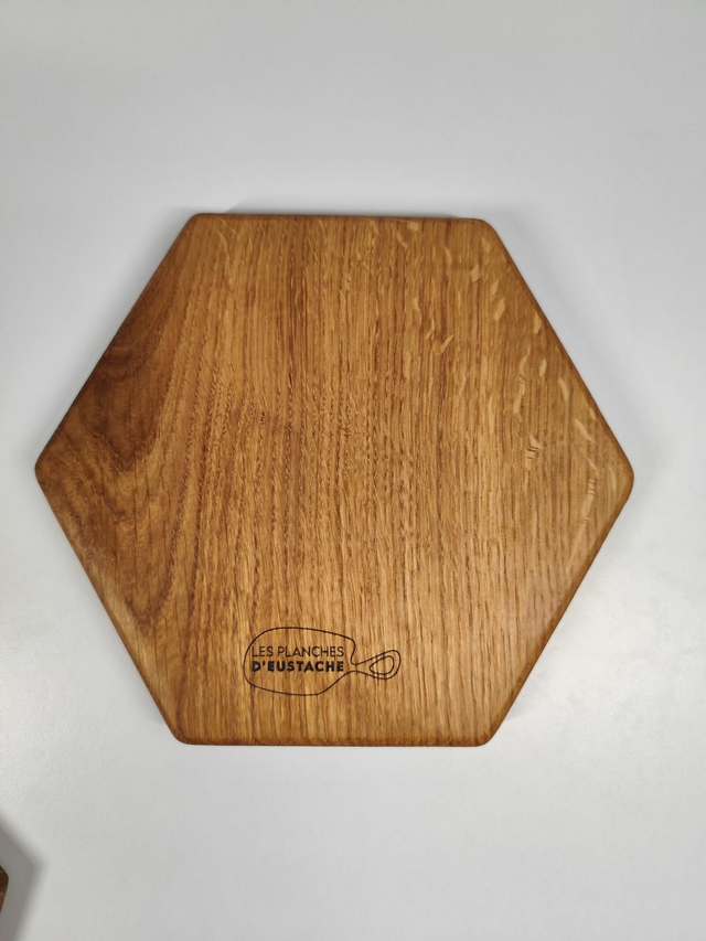 Dessous de plat en chêne hexagonale