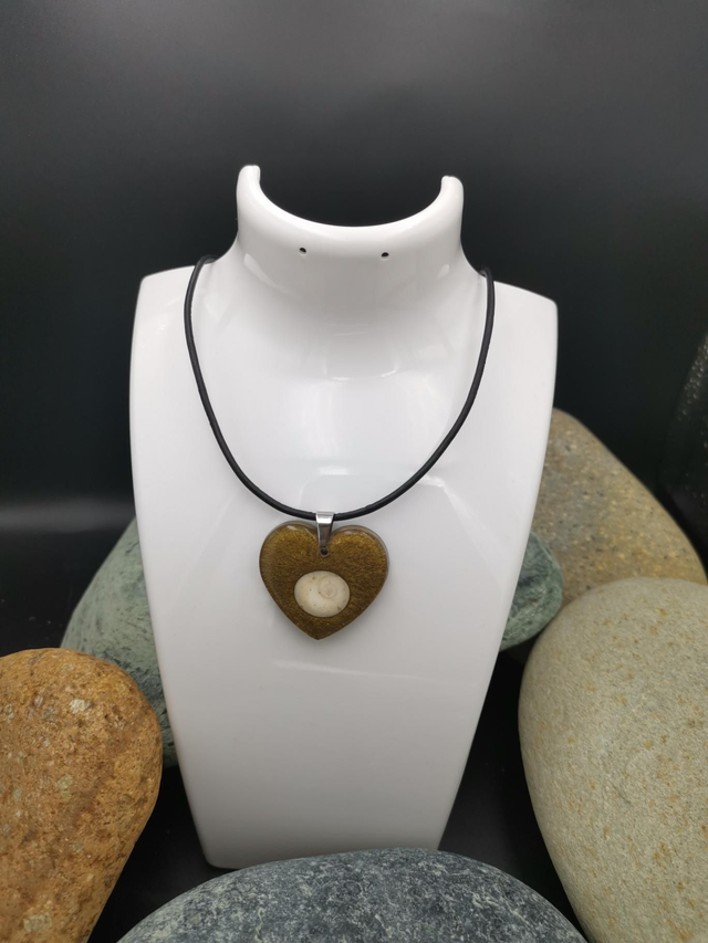 PEN-006 Pendentif  Cœur kaki