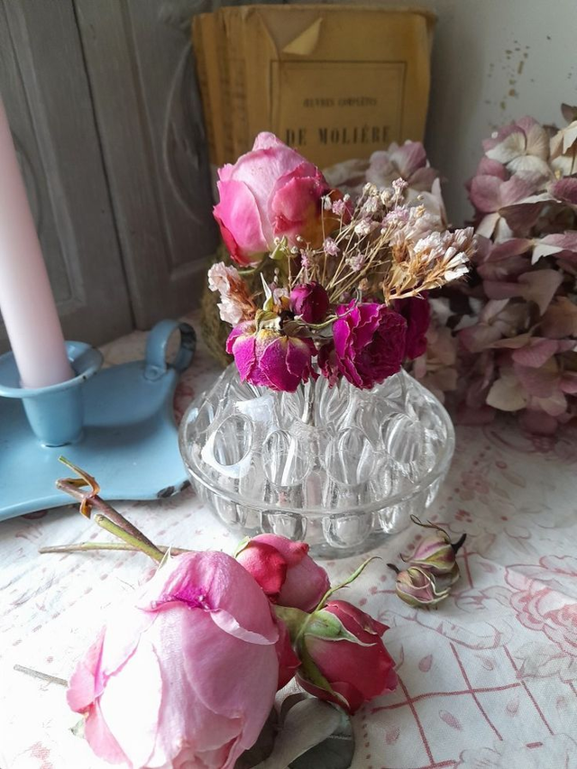 Pique-fleurs ancien en verre