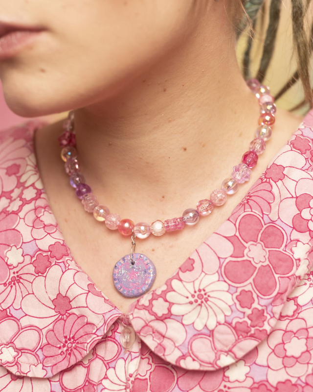 [Trucs en argile] Collier "bi pride" avec pendentif en argile