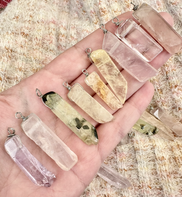 20 x mixed slab wire wrapped pendants 
