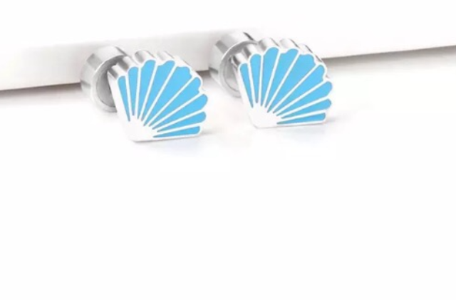 Shell Comfort Back Studs
