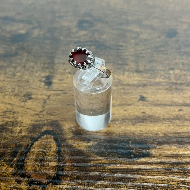 ***CREATION FRANCAISE*** Bague en argent et Grenat Almandin - Taille 56