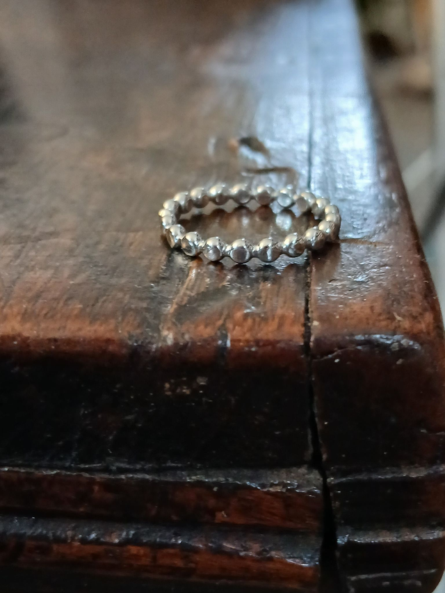 Anneau simple perlé