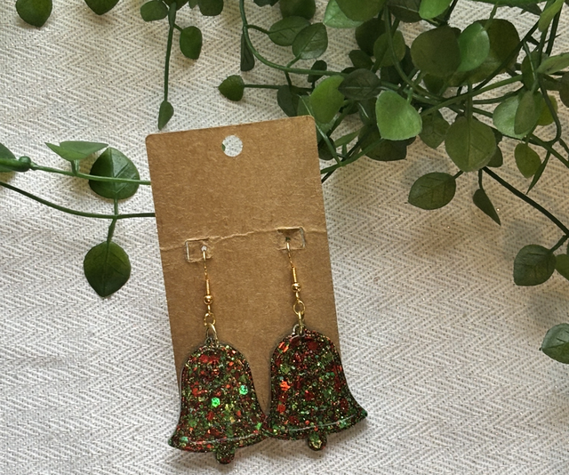 Boucles d’oreilles résine cloche de Noël rouge et vertes dorées à paillettes 