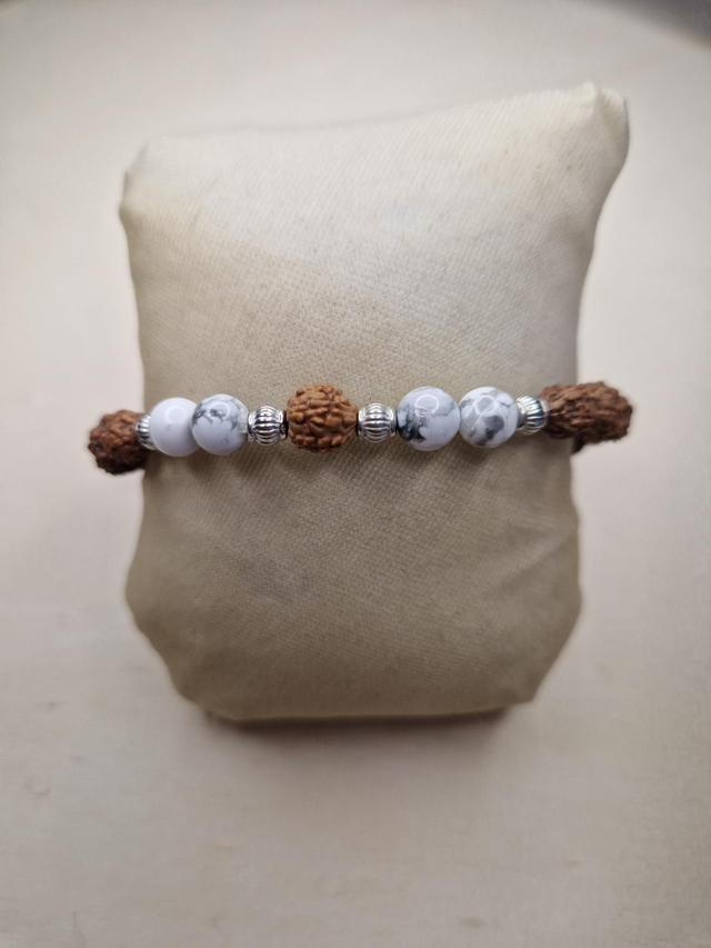 Howlite, bois / 006