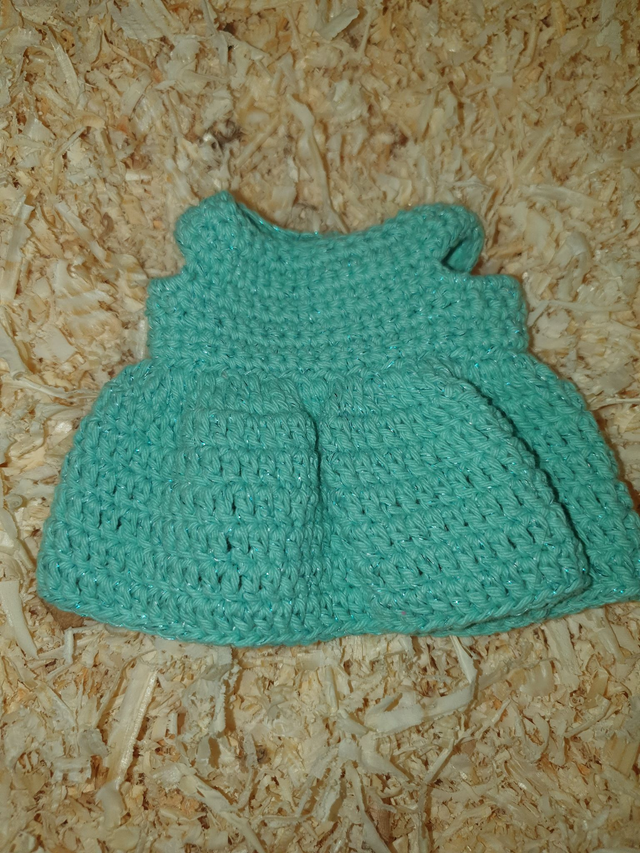 Robe princesse pour Camille aqua verde effet métallisé (seule)