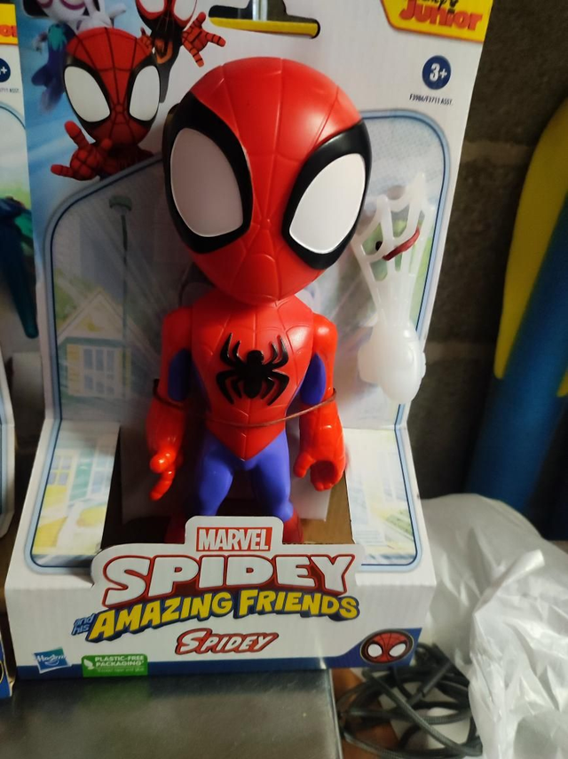 SPIDEY AMAZING FRIENDS