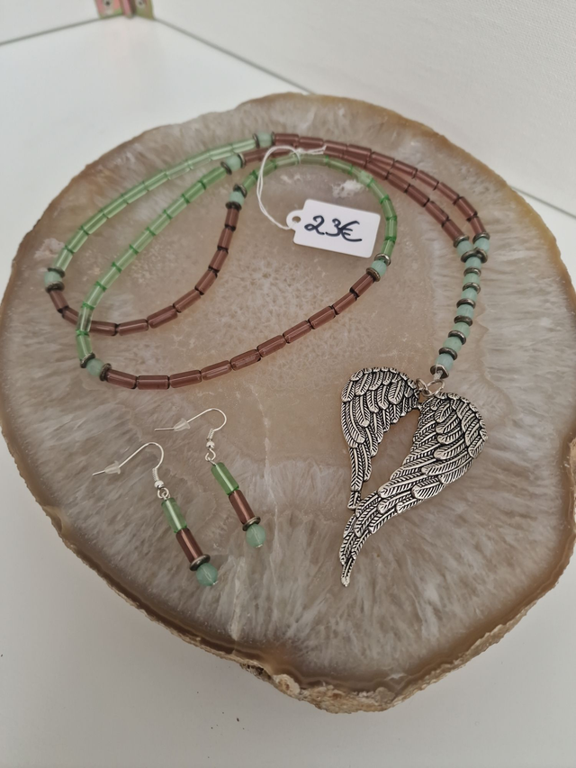 Parure Bijoux Perles De Verre Vert Prunes Ailes Argentées