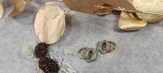 Flora - paillettes dorées foncé