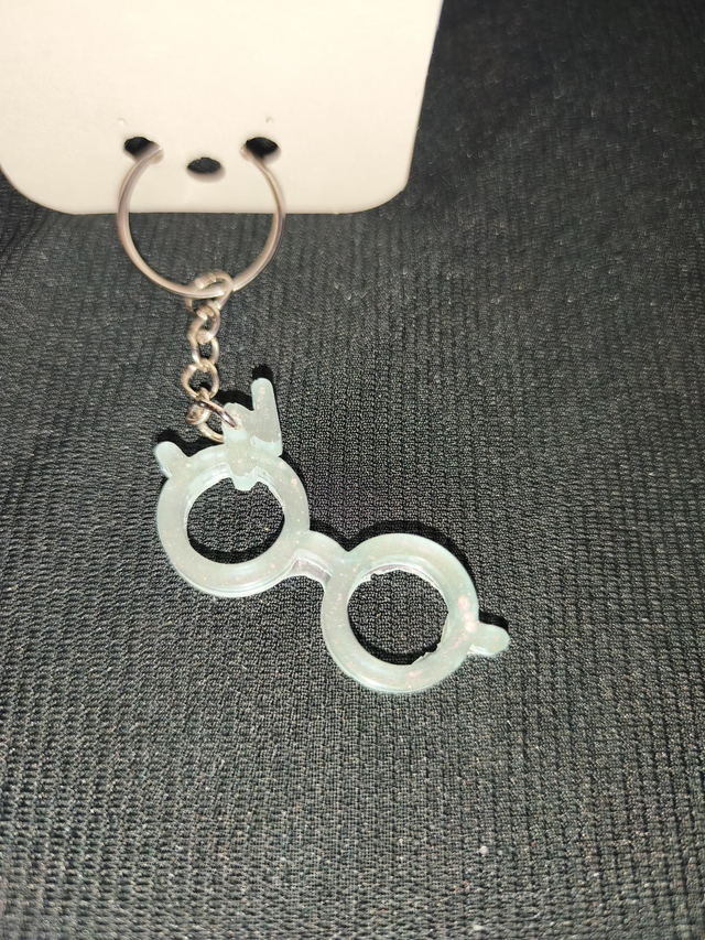 Porte-clé lunettes nacré 