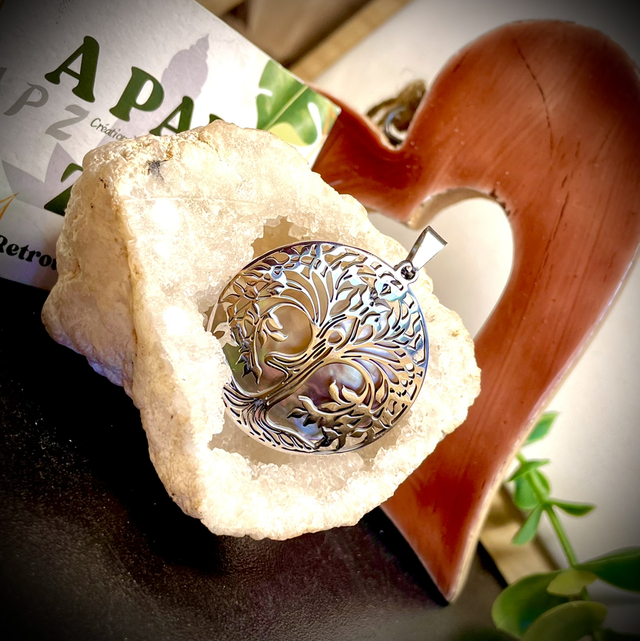 Pendentif Arbre de Vie Coquilles d’Ormeaux Femme