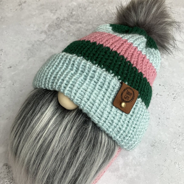 Green and pink stripy gnome