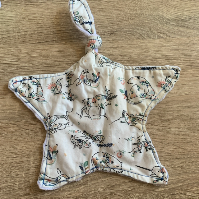 Doudou plat étoile