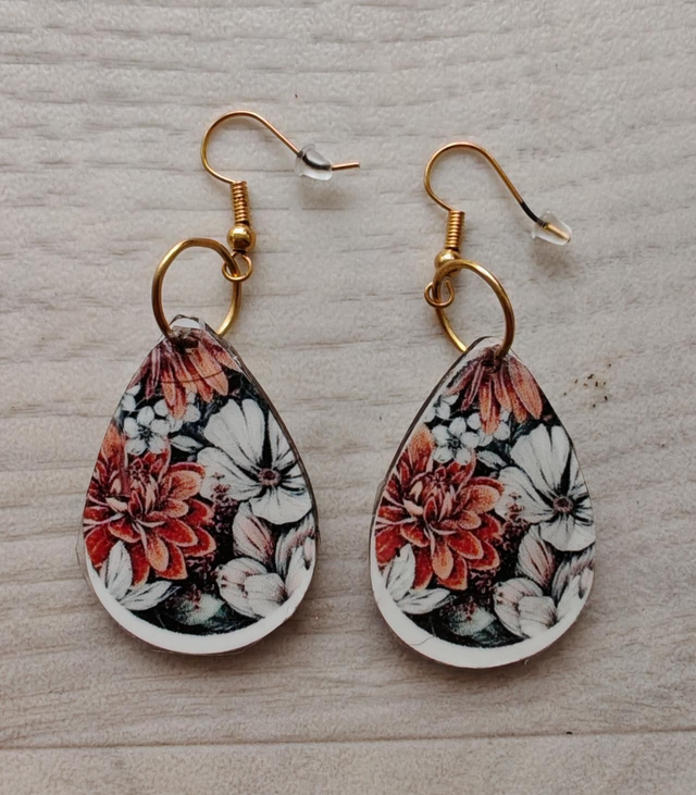 Floral Teardrop Earrings 