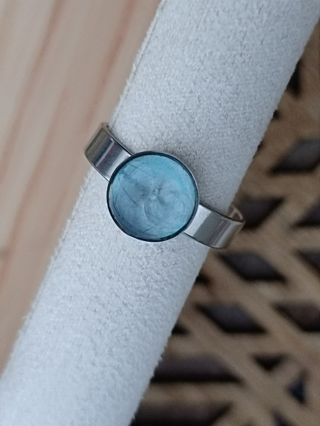 Bague fine réglable 8 mm - Argent - Résine Bleue