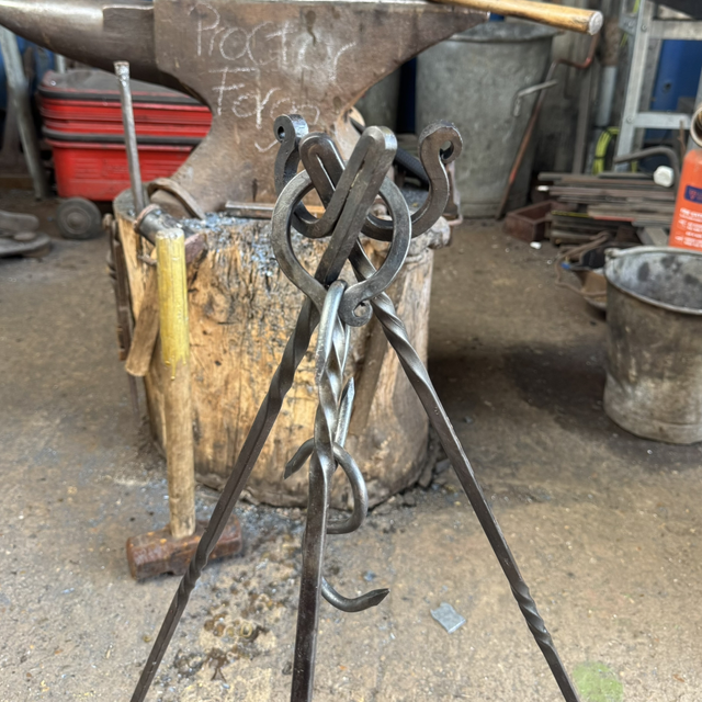 Campfire tripod 