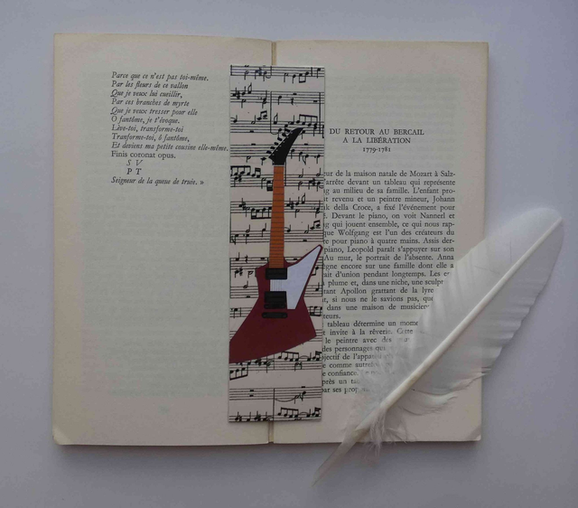 La jolie guitare du marque-page