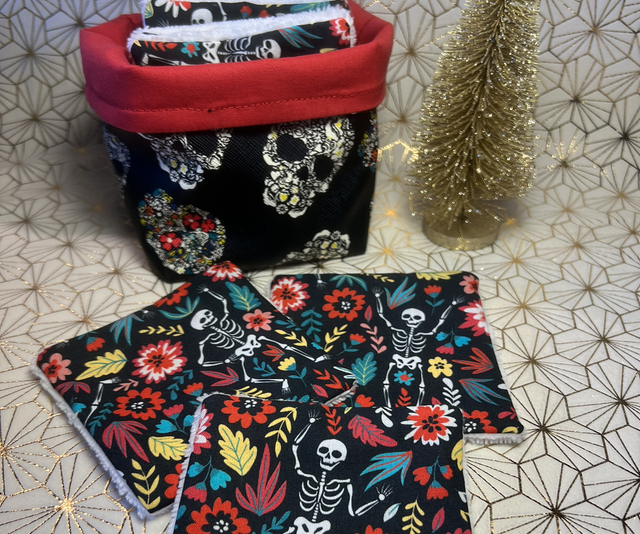 Lingettes et panière squelette 