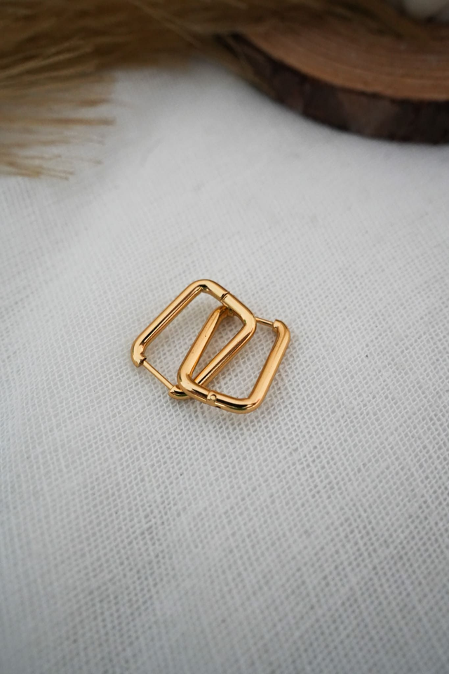 Créoles dorées rectangulaires