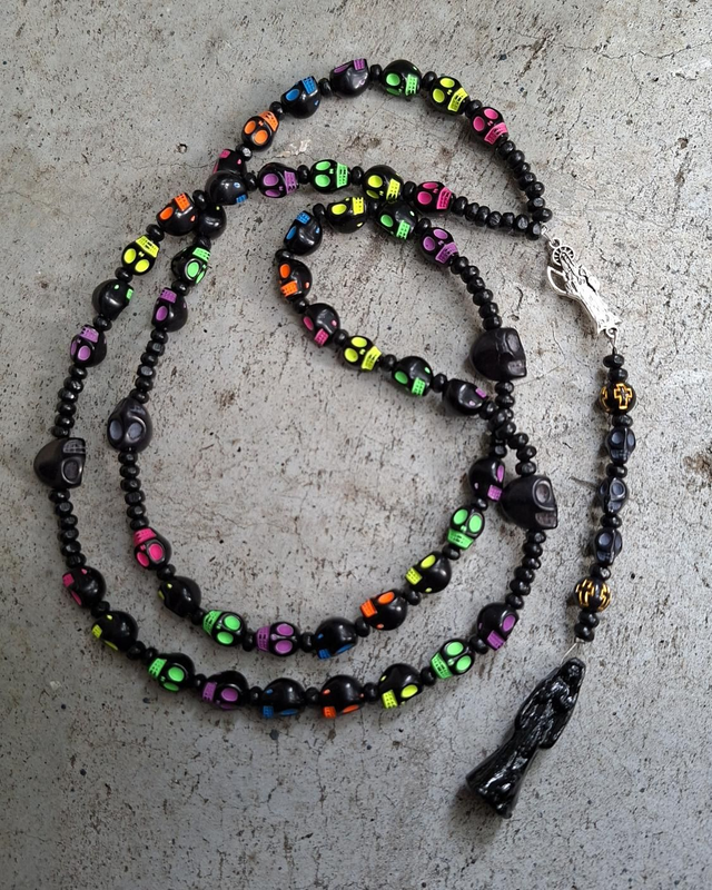 Chapelet Santa Muerte noir